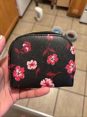 Black Floral Zip Coin Purse - Compact Women's Wallet